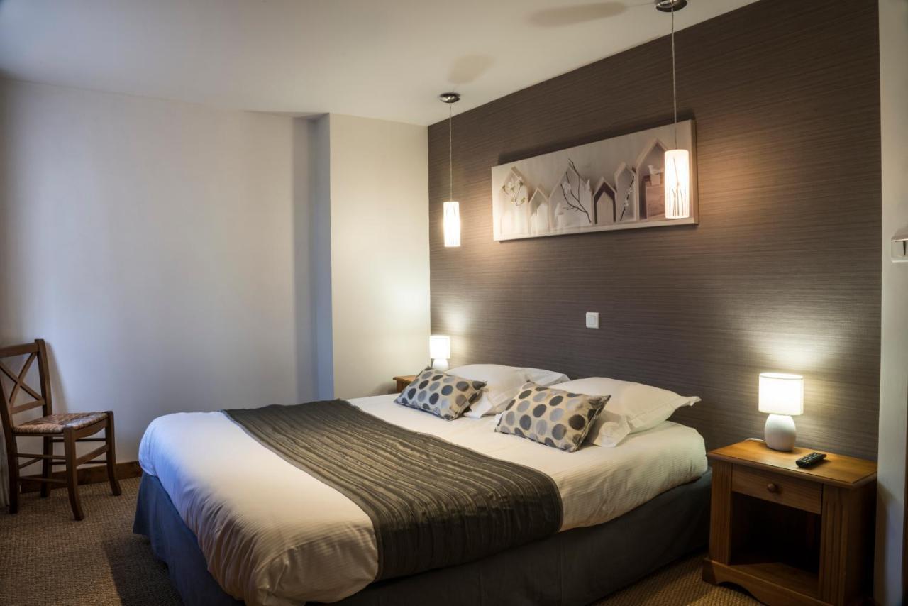 Hotel Saint-Pierre Понтарлье Экстерьер фото
