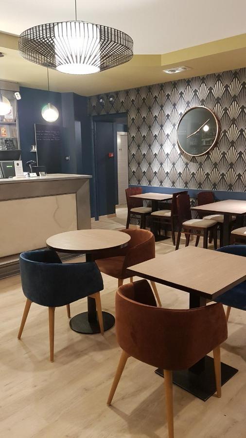 Hotel Saint-Pierre Понтарлье Экстерьер фото